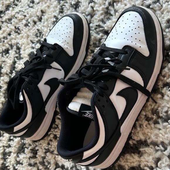Nike Dunk Low
Women's Shoes Classic Black and White Athletic Shoes size 8 - Picture 6 of 10